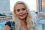 «Ксения Новикова официально оставляет группу „Блестящие“»