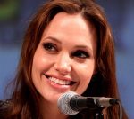 Анджелина Джоли будет преподавать в английской школе экономики